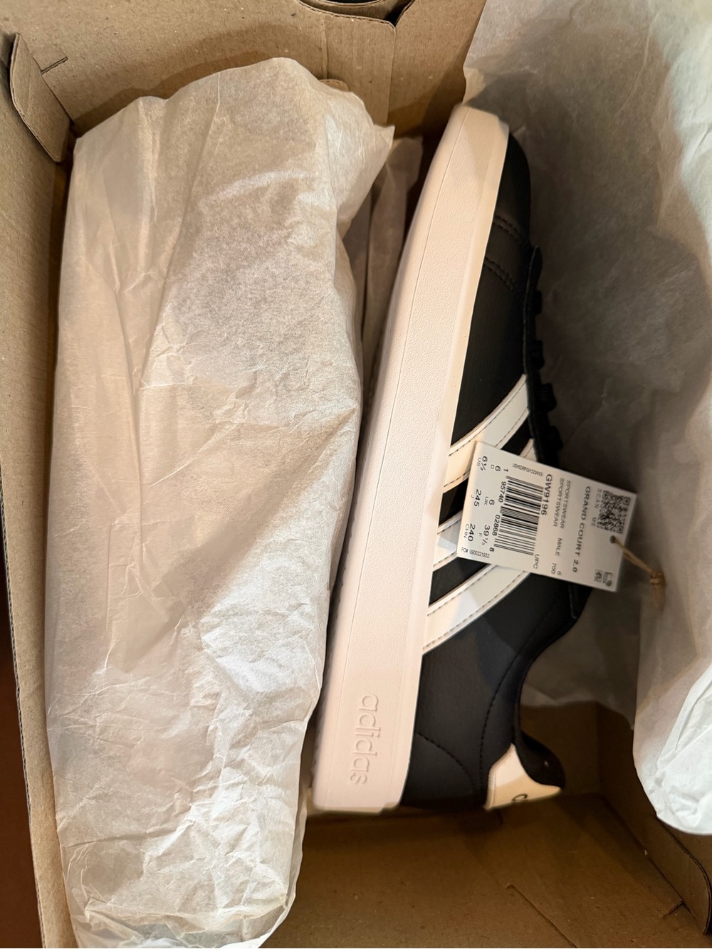 Adidas Men’s Black & White Grand Court 2.0 NWT Never worn/tried on